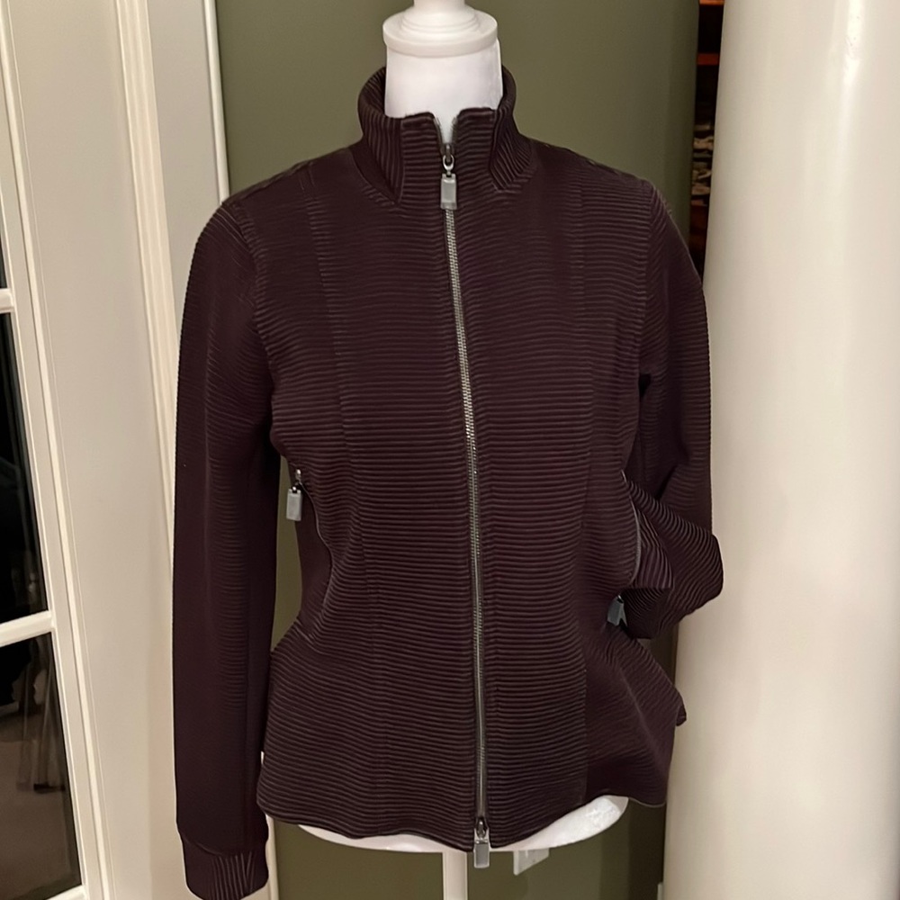 Worth jacket NEW.  Size 2